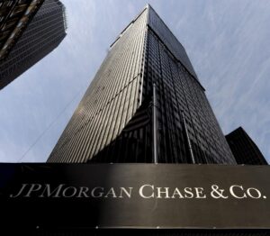 JPMorgan Chase estimó que la IA transformará la sociedad más rápido que internet