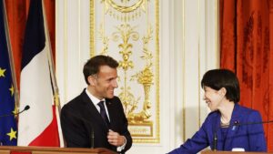 Japón y Francia acuerdan reforzar cooperación nuclear y en IA tras visita de Macron a Tokio