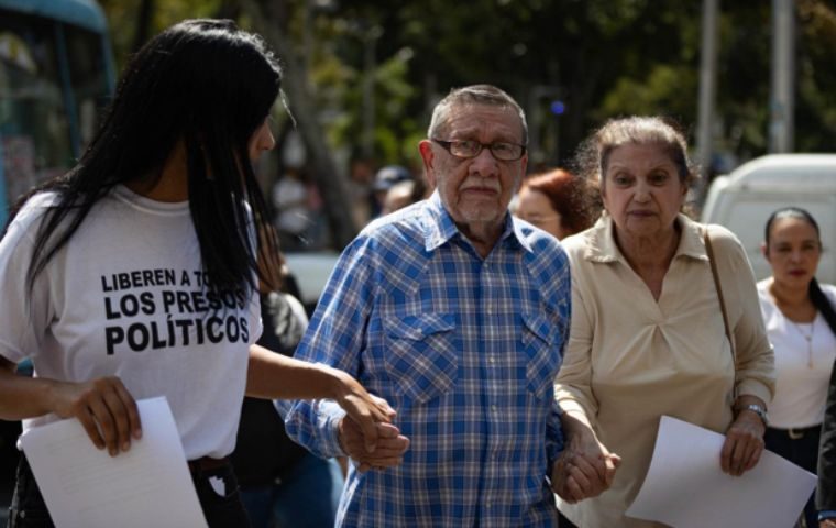 Urgente: Jesús Armas solicita solidaridad para salvar la vida de su padre