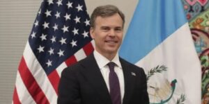 John Barrett asume la Embajada de EE. UU. en Caracas