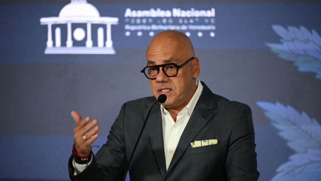 Jorge Rodríguez condiciona mejoras salariales y nuevos hospitales al fin de las sanciones