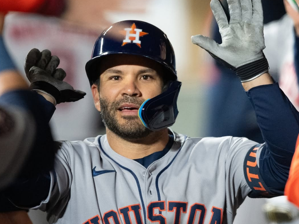 José Altuve agranda su leyenda en MLB