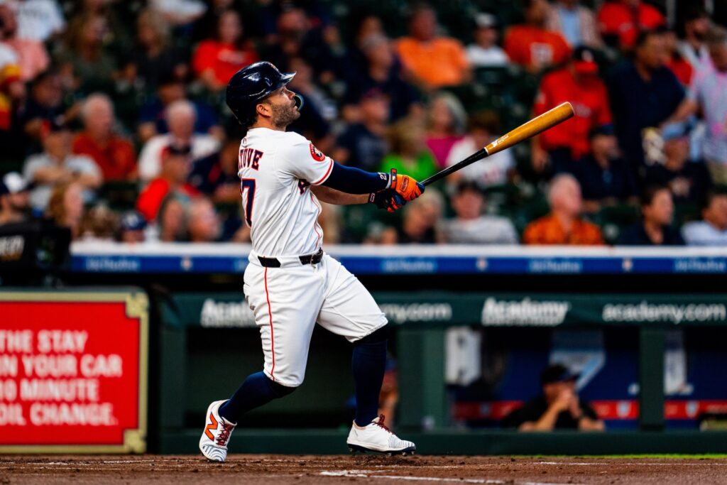 José Altuve ya casi acaricia los 2.400 hits en las Grandes Ligas