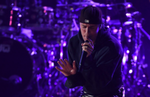 Justin Bieber desató polémica en Coachella por una actuación tipo «karaoke»