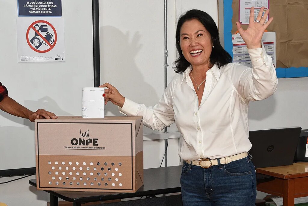 Keiko Fujimori encabeza el escrutinio oficial en Perú: "Nuestro país está cerca de recuperar el orden"