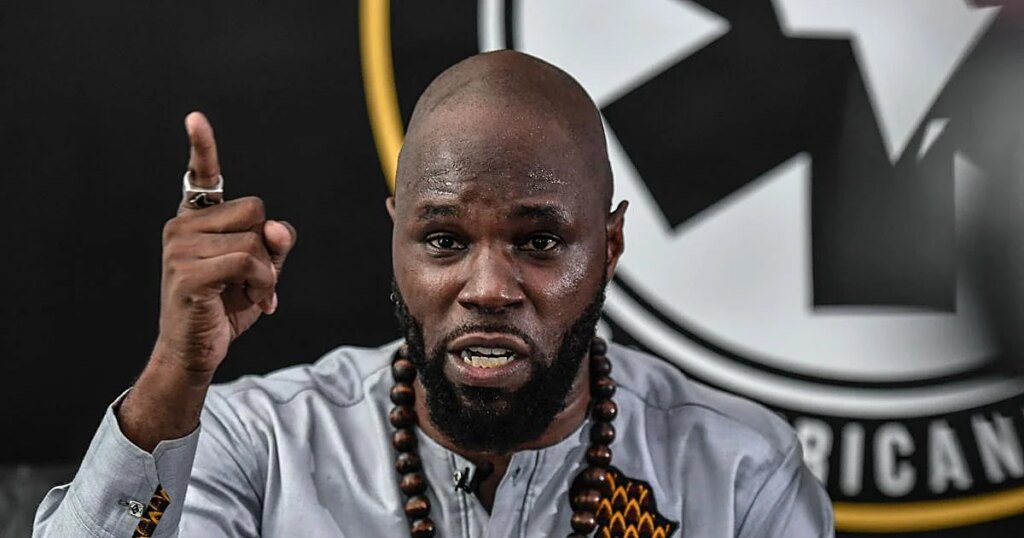 Kemi Seba, el panafricanista radical detenido en Sudáfrica: un apátrida buscado por incitar a la rebelión