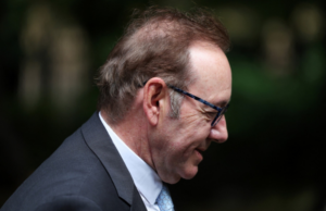 Kevin Spacey alcanza acuerdo extrajudicial con demandantes