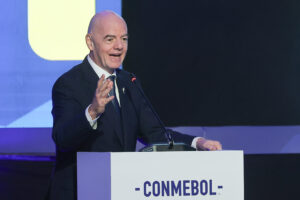 La Conmebol le pide a Infantino que acepte una nueva candidatura para presidir la FIFA – AlbertoNews