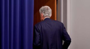 La Fed mantiene los tipos y Powell apunta a un inminente ‘giro hawkish’ hacia una subida si la inflación por Irán se enquista