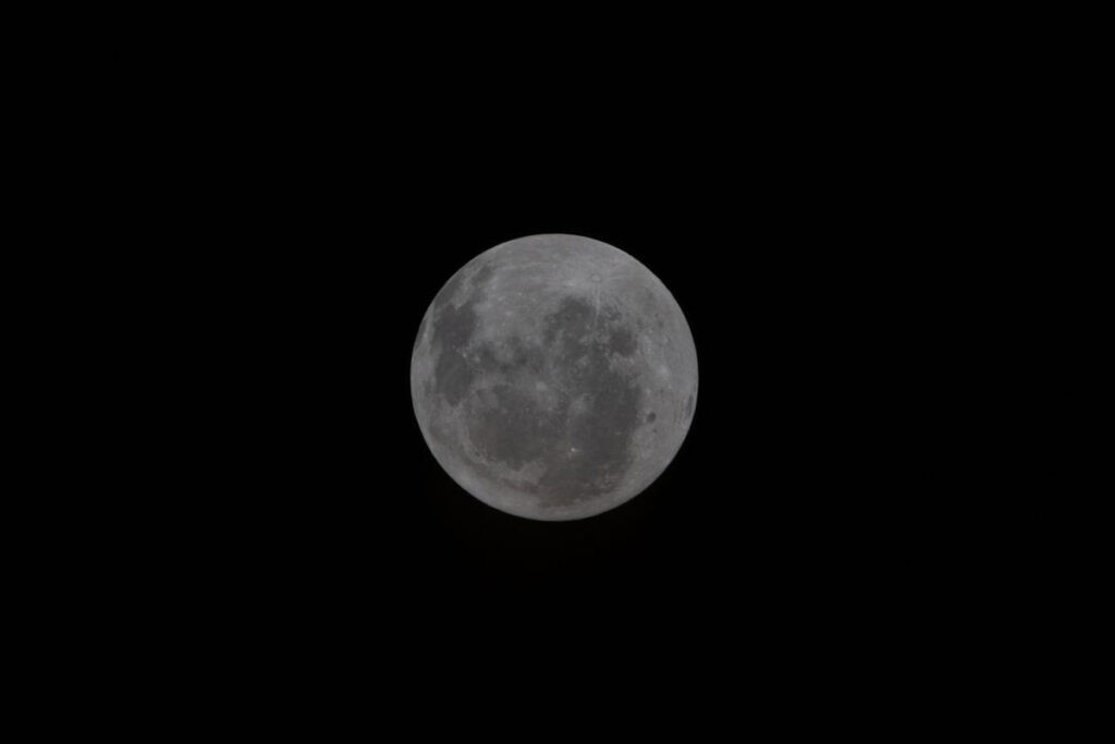 La NASA revela la cara oculta de la Luna vista por la tripulación de Artemis II