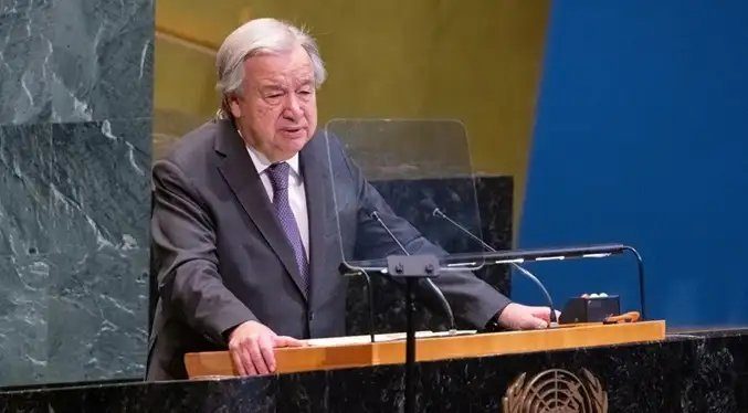 La ONU urge reabrir el estrecho de Ormuz