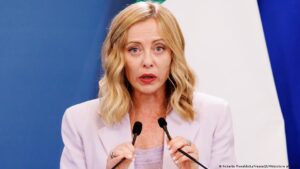 «La OTAN debe permanecer unida», afirma Meloni