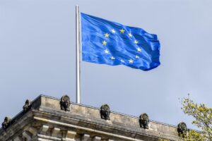 La UE amenaza con sanciones a Israel por permitir descargar un buque ruso con grano ucraniano robado | europapress.es