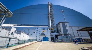 La UE denuncia los «incesantes» ataques de Rusia sobre Chernóbil en el 40 aniversario del accidente nuclear