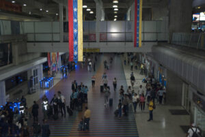 La diáspora venezolana acorta la separación con la reactivación de los vuelos desde EE.UU. – AlbertoNews