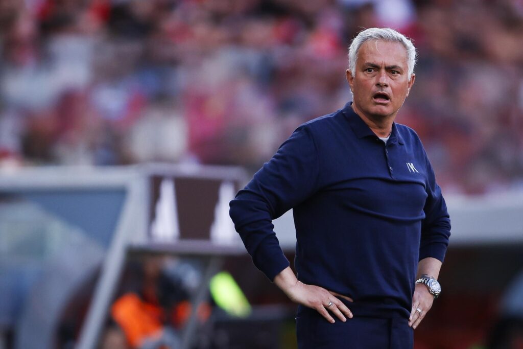 La frase de Mourinho que reavivó la polémica por la sanción a Prestianni tras su cruce con Vinicius