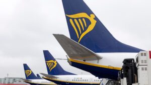 La mayor aerolínea de Europa podría suspender hasta el 10 % de sus vuelos por falta de combustible