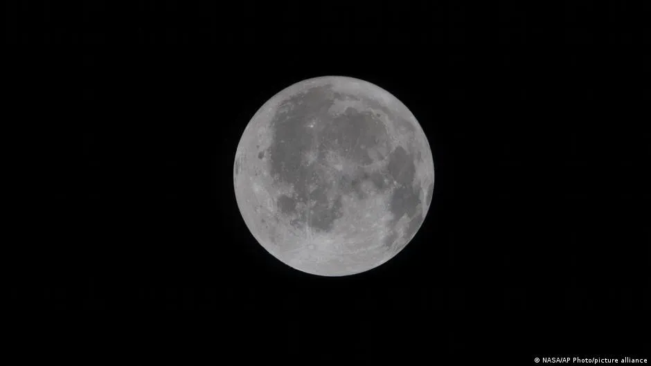 La misión Artemis II cerca de entrar en la órbita lunar