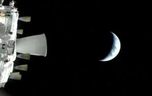 La nave Orión ya se aleja de la Tierra, rumbo a la Luna