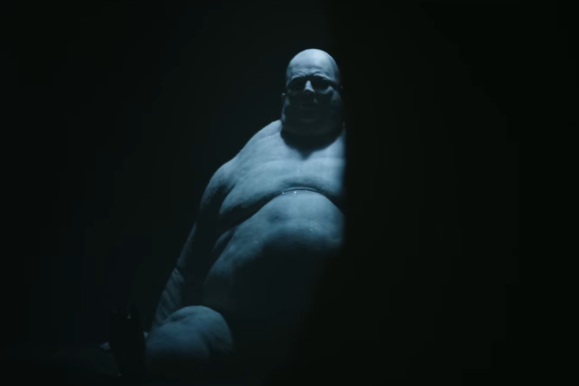 La nueva película de Resident Evil se parece muy poco a nada que haya hecho Capcom (y quizás sea lo mejor)