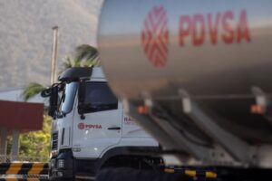 La petrolera india Reliance reanuda compras directas de petróleo venezolano a PDVSA, según Reuters – AlbertoNews