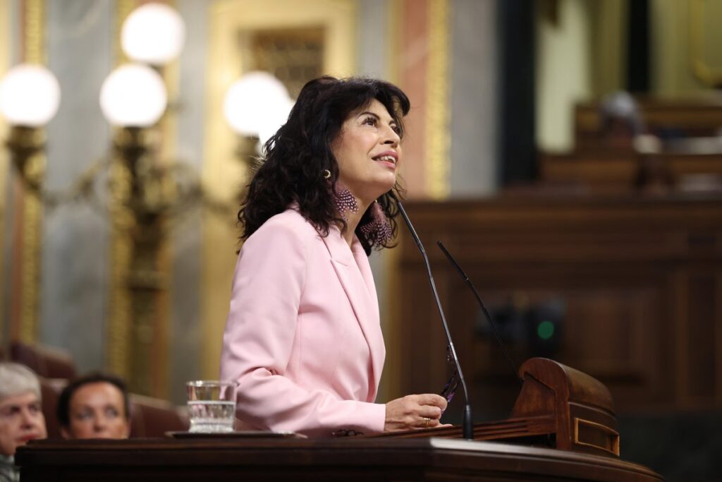 La propuesta del Gobierno para blindar el aborto pasa el primer examen en el Congreso con críticas de los socios
