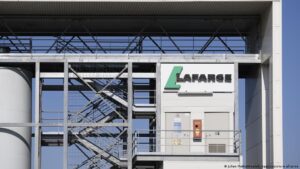 Lafarge, condenada por financiar al EI y atentados en Europa