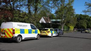 Lanzan un artefacto incendiario contra una sinagoga en Londres