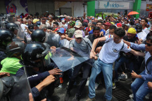 Larry Devoe prometió investigar la represión chavista ejecutada durante la marcha sindical