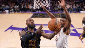 Lebron vuelve a superar otro récord de Kareem Abdul-Jabbar