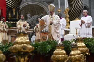 León XIV celebra Misa Crismal de Jueves Santo; aboga por una Iglesia alejada de la prepotencia