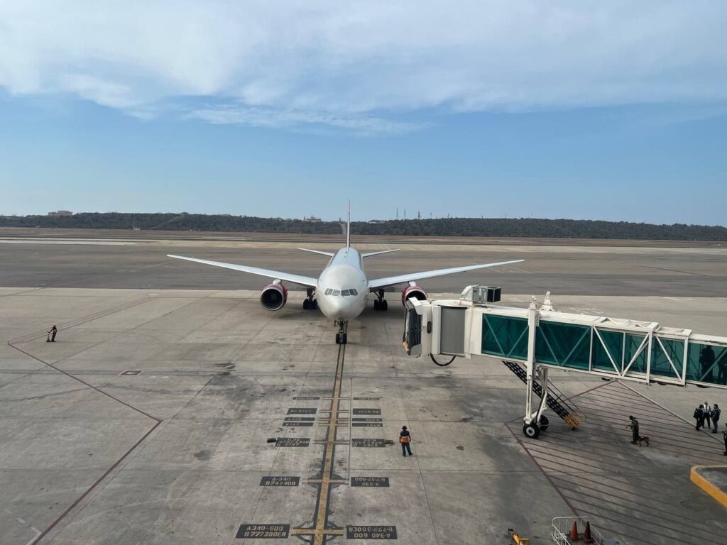 Llegó a Maiquetía un nuevo vuelo con más de 300 migrantes venezolanos deportados de EEUU
