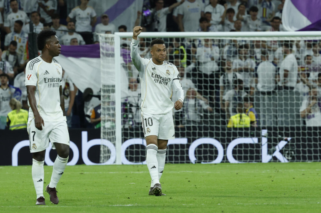 Los silbidos retumbaron en el Bernabéu pese a victoria del Real Madrid ante Deportivo Alavés