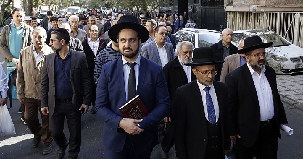 Los últimos judíos de Irán: sobrevivir en la guarida de los ayatolás