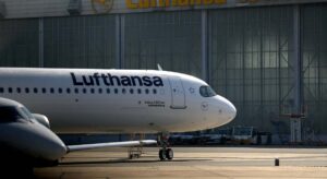 Lufthansa cancela 20.000 vuelos para ahorrar combustible ante la crisis del sector aéreo