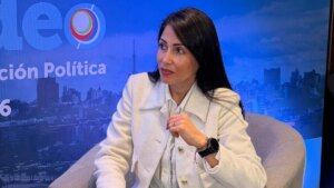 Luisa González: América Latina debería construir un bloque como la Unión Europea, más allá de la ideología de los gobiernos de turno
