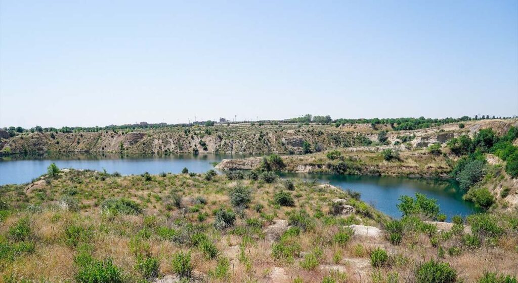 Madrid blinda la mina de Tolsadeco para asegurar la sepiolita, un mineral clave para que Europa reduzca su dependencia de China