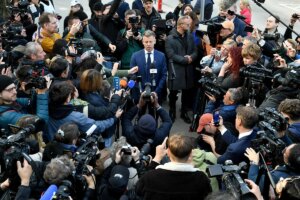 Magyar afronta el reto de desmontar la máquina de propaganda sin crear una nueva | elmundo.es