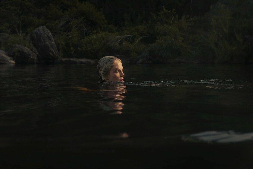 Mañana llega a Netflix un thriller de supervivencia que enfrenta a Charlize Theron y a un psicópata en lo más profundo de Australia
