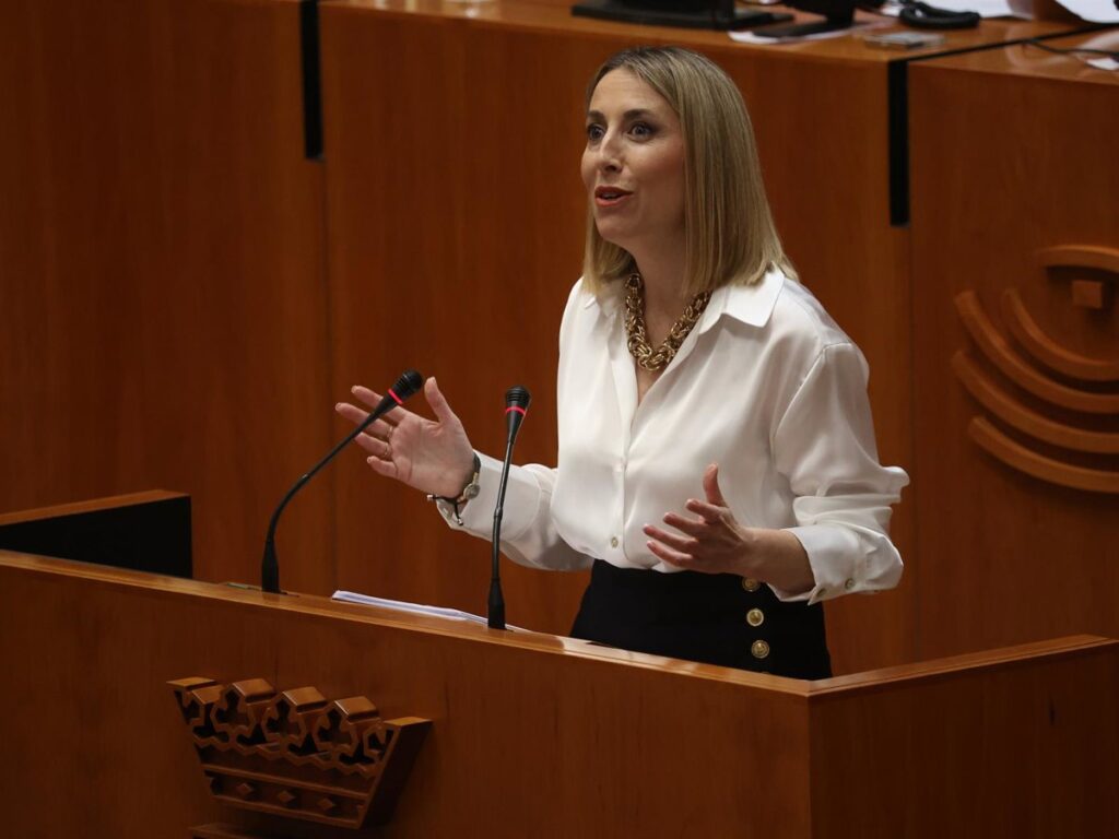 María Guardiola defiende el acuerdo con Vox para formar un gobierno "duradero, fiable" y que "consolide el cambio"