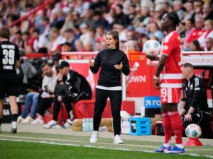 Marie-Louise Eta hizo historia en el fútbol