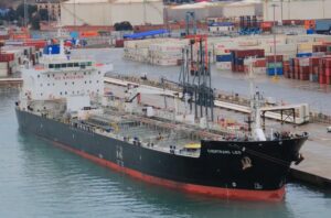 Marina ucraniana ataca un buque petrolero sancionado por exportar crudo ruso