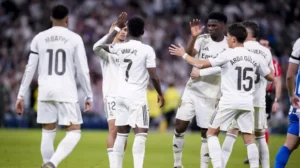 Mbappé y Vinicius lideraron una victoria madridista con más dudas que certezas