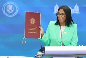 Mensaje de Delcy Rodríguez: carga a Maduro errores y dibuja candidatura presidencial 
