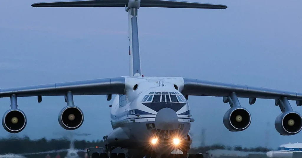 Mueren 29 personas tras estrellarse un avión militar ruso en Crimea