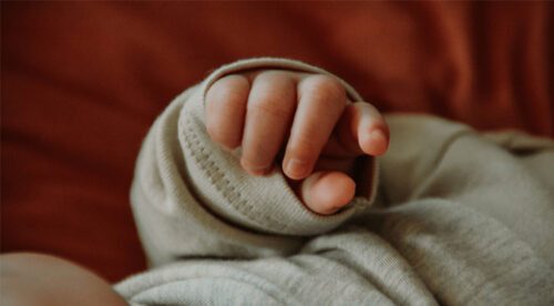 Mujer mata a golpes a su hija de dos años en Lagunillas