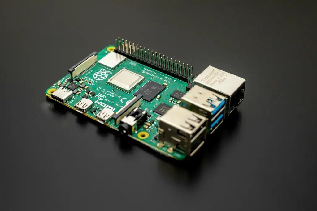 No solo los móviles: Raspberry Pi también sube sus precios por culpa de la RAM