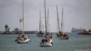 Nueva flotilla zarpa hacia Gaza desde Barcelona