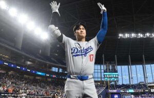 Ohtani se voló la barda y llegó a 45 juegos seguidos embasándose
