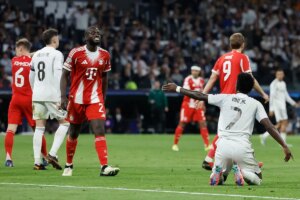 Otro golpe de realidad a un Madrid que ya mira a Múnich: «Los goles fueron dos regalos. El mejor del Bayern fue Neuer» | Champions League 2025 | elmundo.es